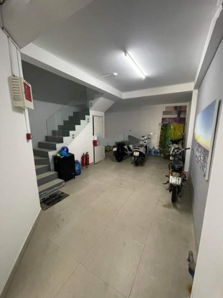 Chính chủ bán nhà hiếm 6 tầng tại Đường Nguyễn Khoái, Phường 1, Quận 4, Hồ Chí Minh
